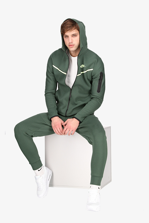 <center><b>Green Nike perfection</center></b>