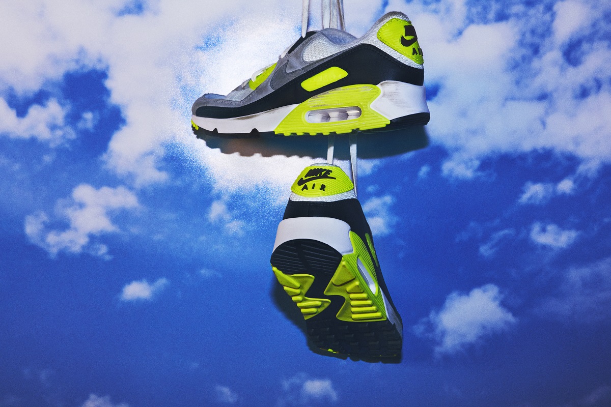 buzz lightyear air max 90