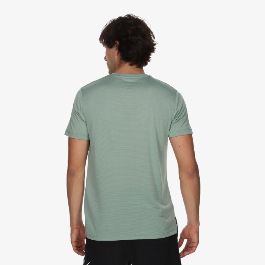 UNDER ARMOUR Majica kratkih rukava UA Launch Shortsleeve 