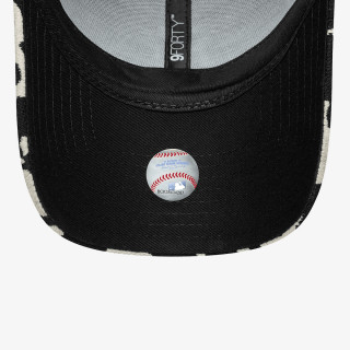 NEW ERA Šilterica FEMALE COW MIDI 9FORTY® 