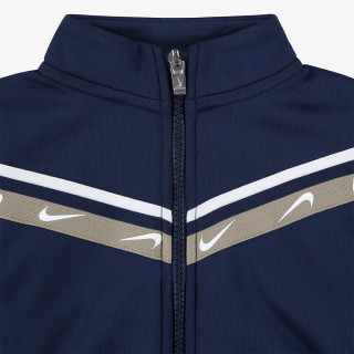 NIKE Trenirka Club 