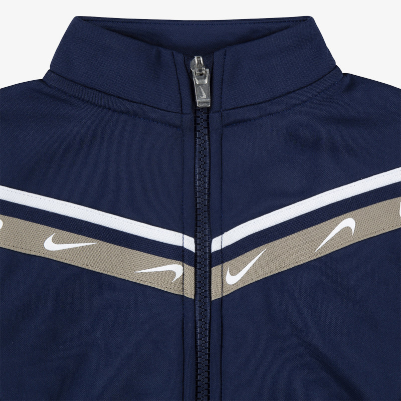 NIKE Trenirka Club 