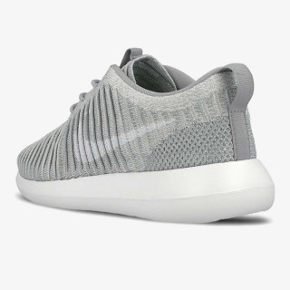 NIKE -1 NIKE ROSHE TWO FLYKNIT 