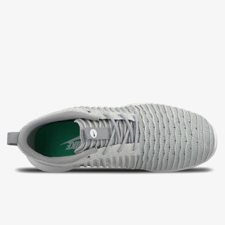 NIKE -1 NIKE ROSHE TWO FLYKNIT 