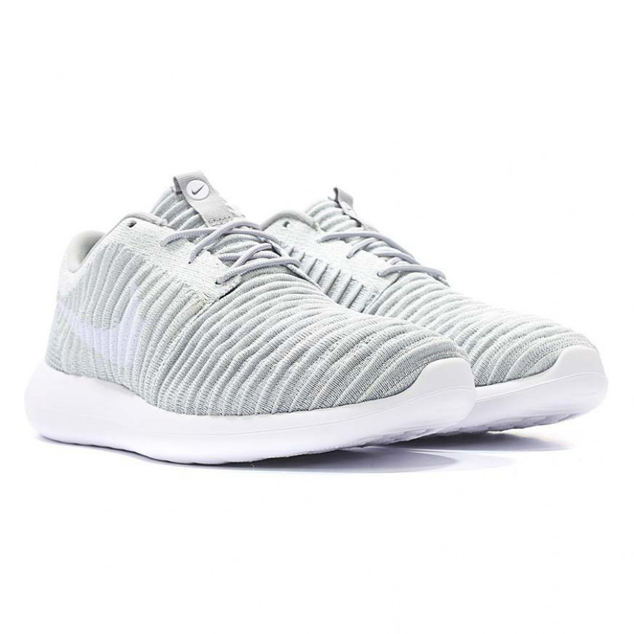 NIKE -1 NIKE ROSHE TWO FLYKNIT 
