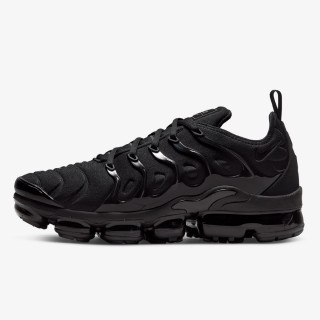 Triple white vapormax plus women's hotsell