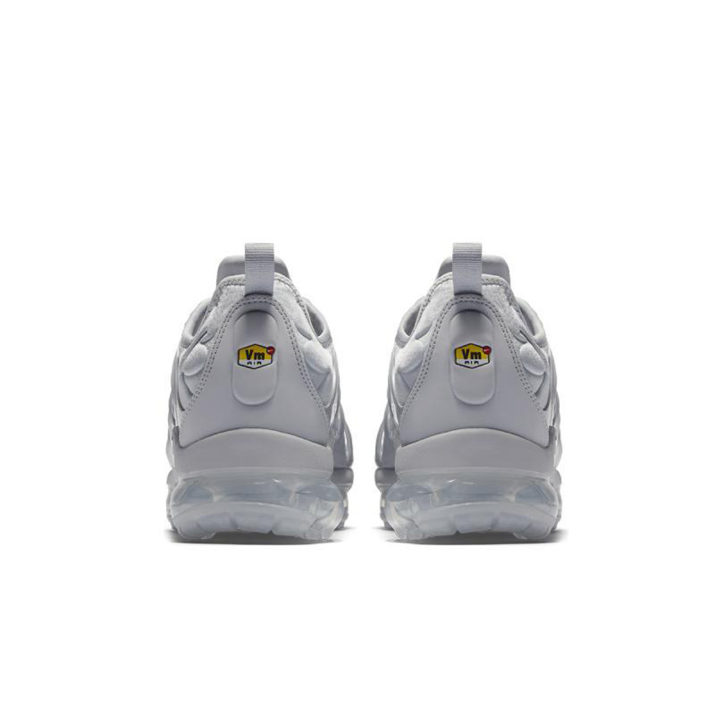 NIKE Tenisice AIR VAPORMAX PLUS 