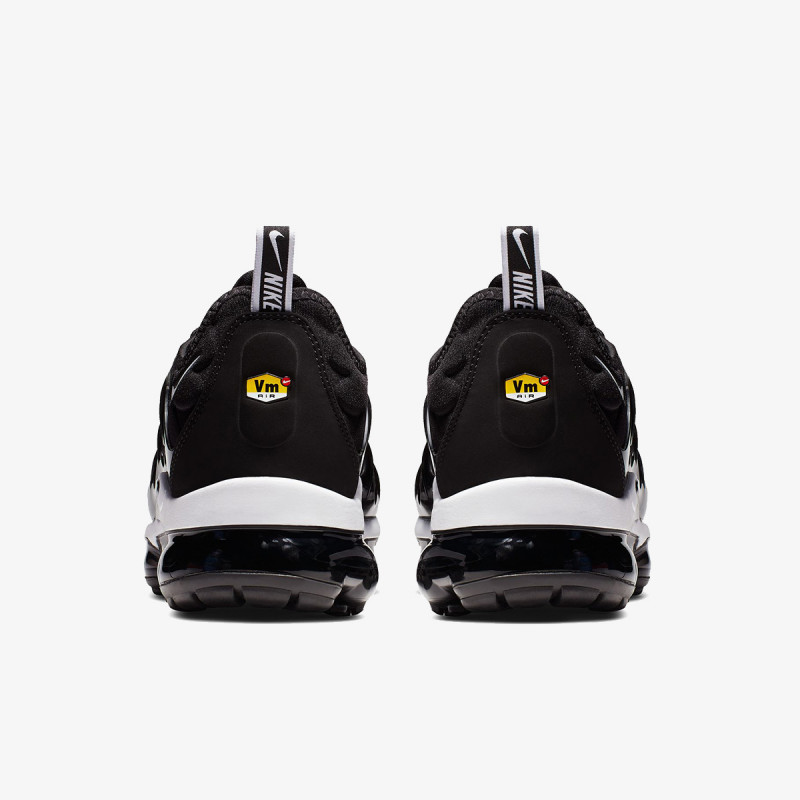 NIKE Tenisice AIR VAPORMAX PLUS 