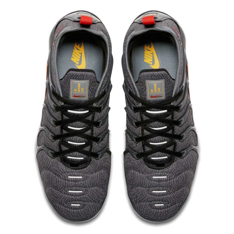 NIKE Tenisice AIR VAPORMAX PLUS 