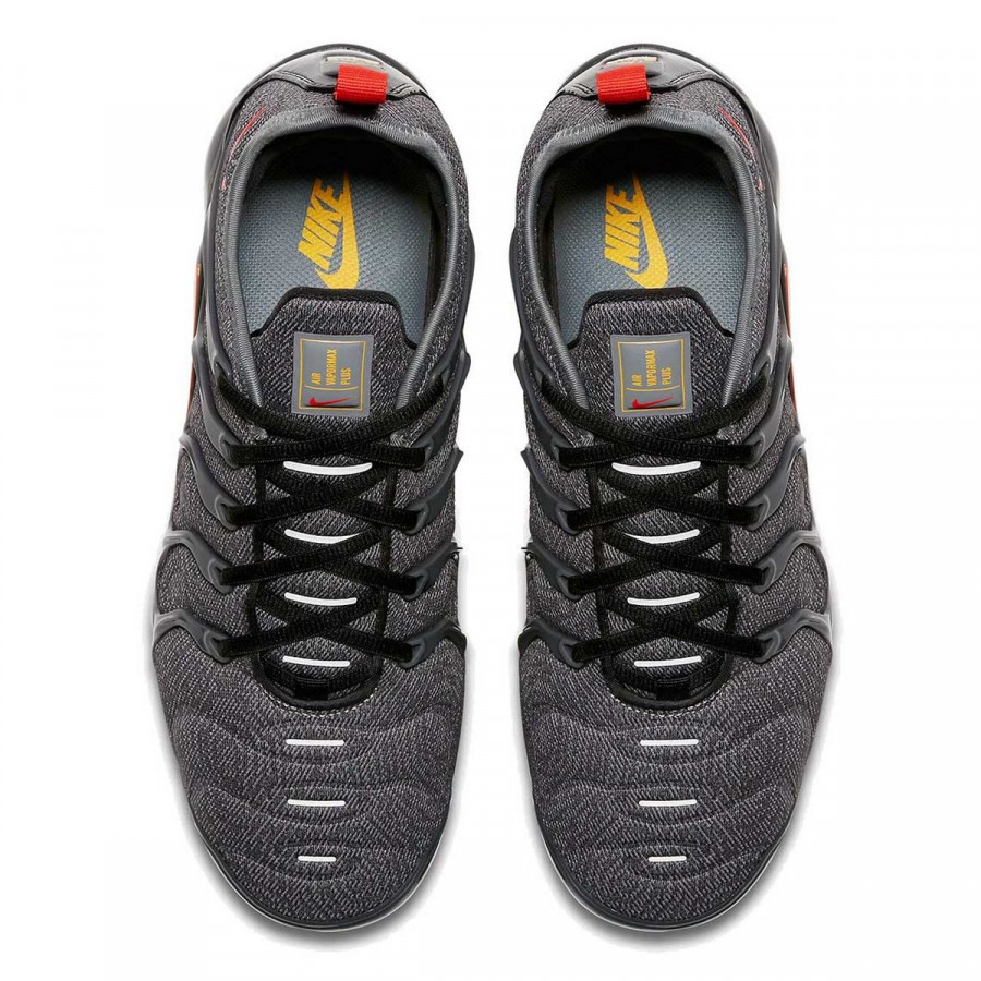 NIKE Tenisice AIR VAPORMAX PLUS 