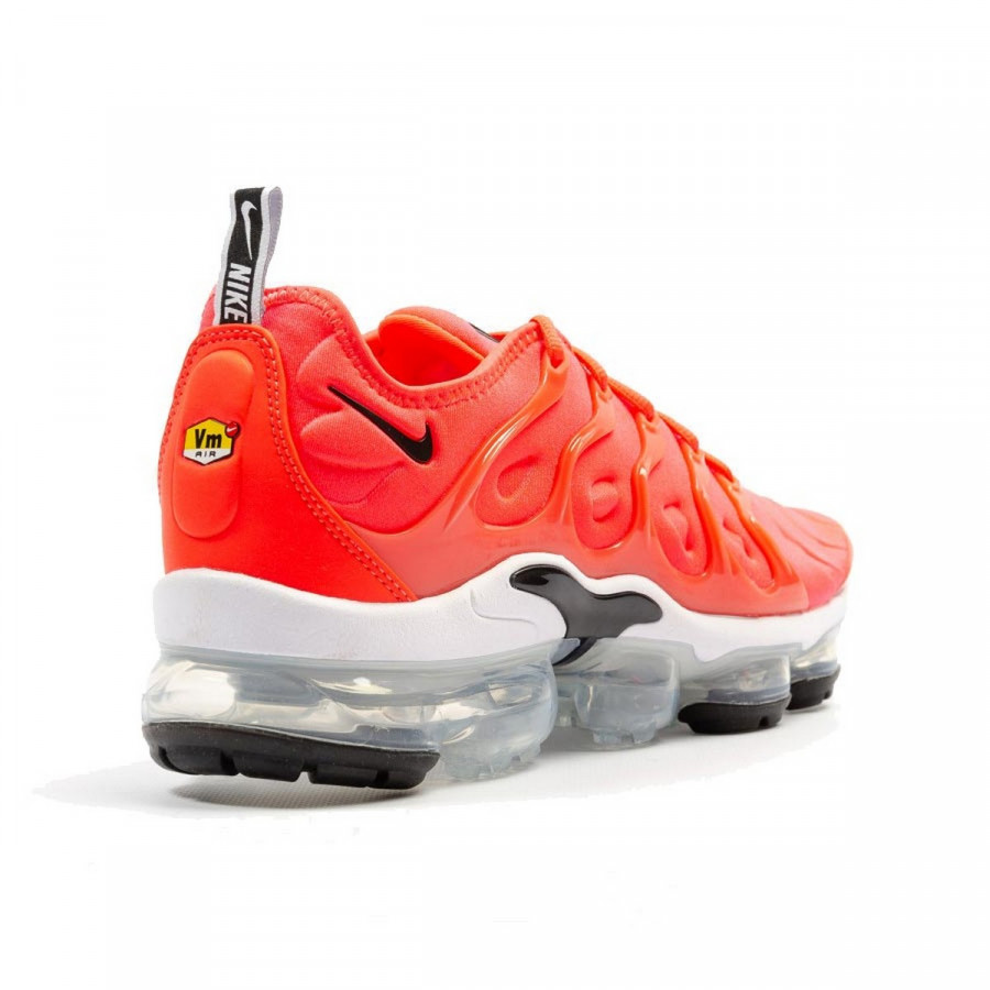 NIKE Tenisice AIR VAPORMAX PLUS 