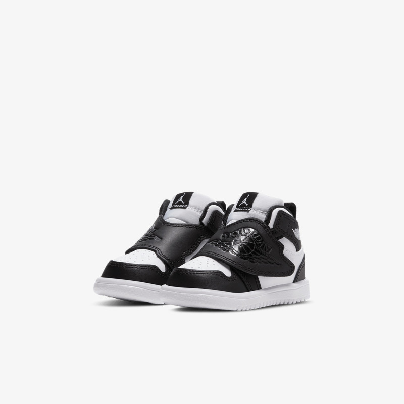NIKE Tenisice SKY JORDAN 1 BT 