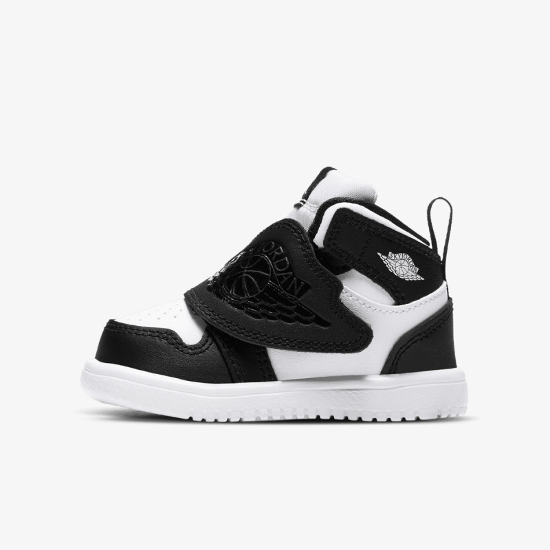 NIKE Tenisice SKY JORDAN 1 BT 