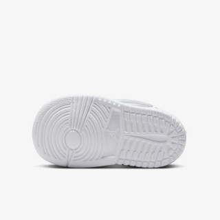NIKE Tenisice Sky Jordan 1 