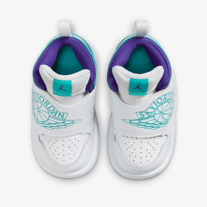 NIKE Tenisice Sky Jordan 1 
