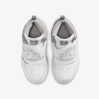 NIKE Tenisice Sky Jordan 1 
