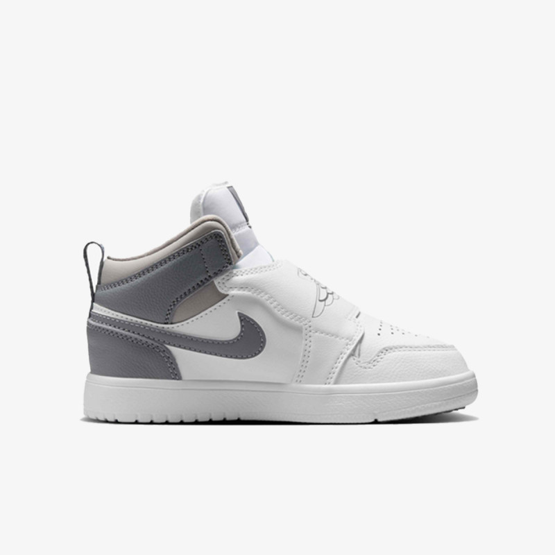 NIKE Tenisice Sky Jordan 1 