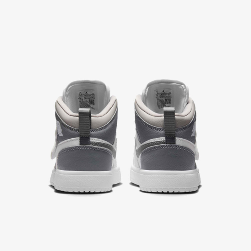 NIKE Tenisice Sky Jordan 1 
