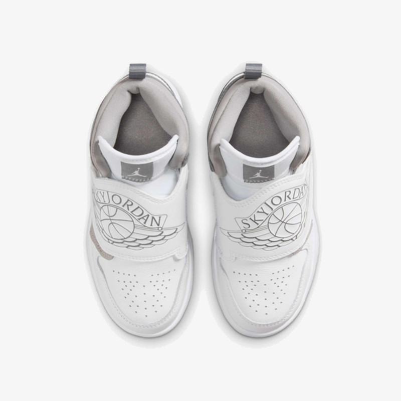 NIKE Tenisice Sky Jordan 1 