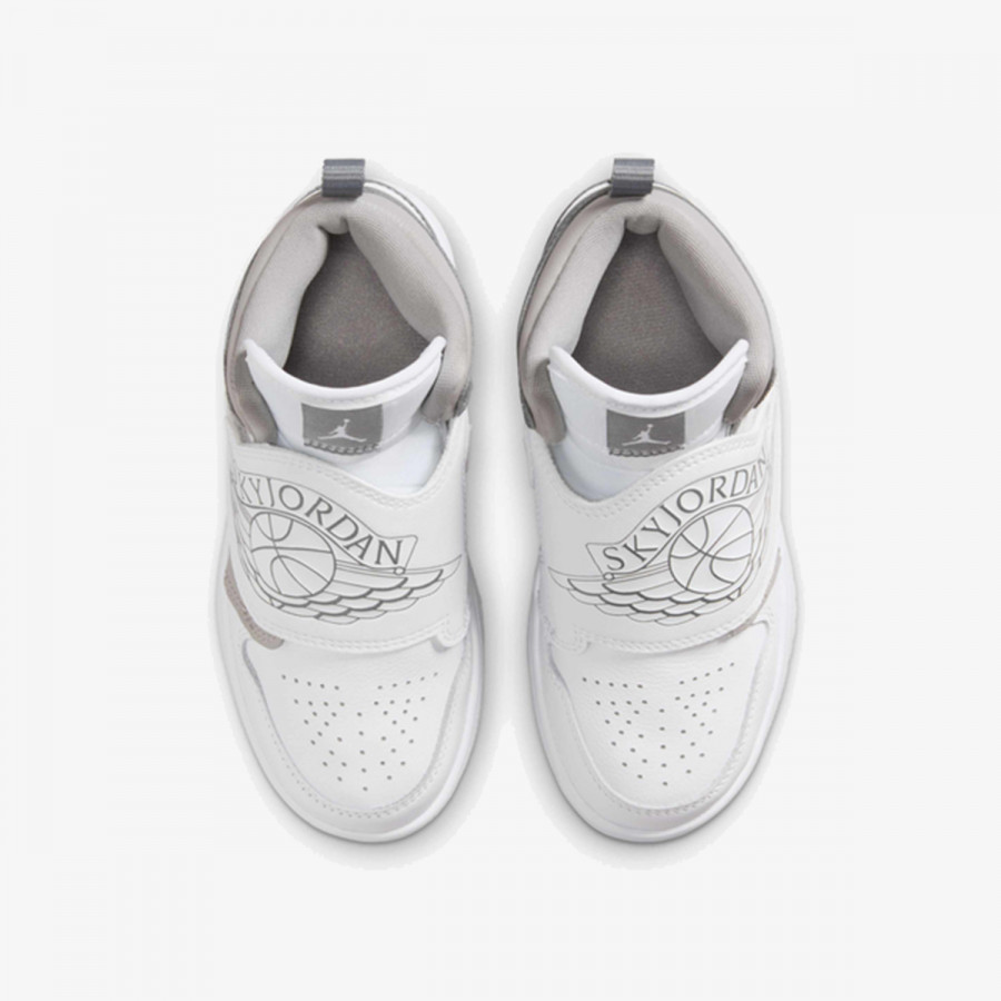 NIKE Tenisice Sky Jordan 1 