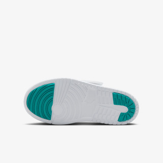 NIKE Tenisice SKY JORDAN 1 BP 