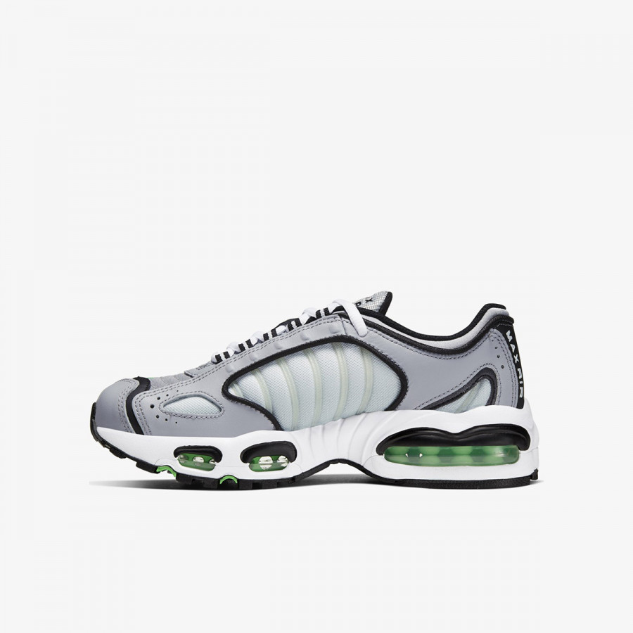 NIKE Tenisice AIR MAX TAILWIND IV BG 