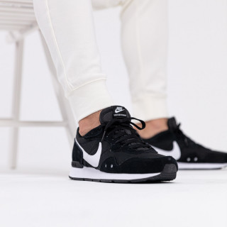 NIKE Tenisice NIKE VENTURE RUNNER 