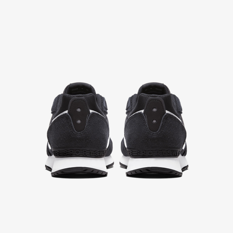 NIKE Tenisice NIKE VENTURE RUNNER 