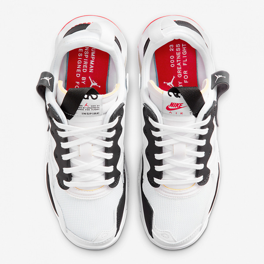NIKE Tenisice JORDAN MA2 