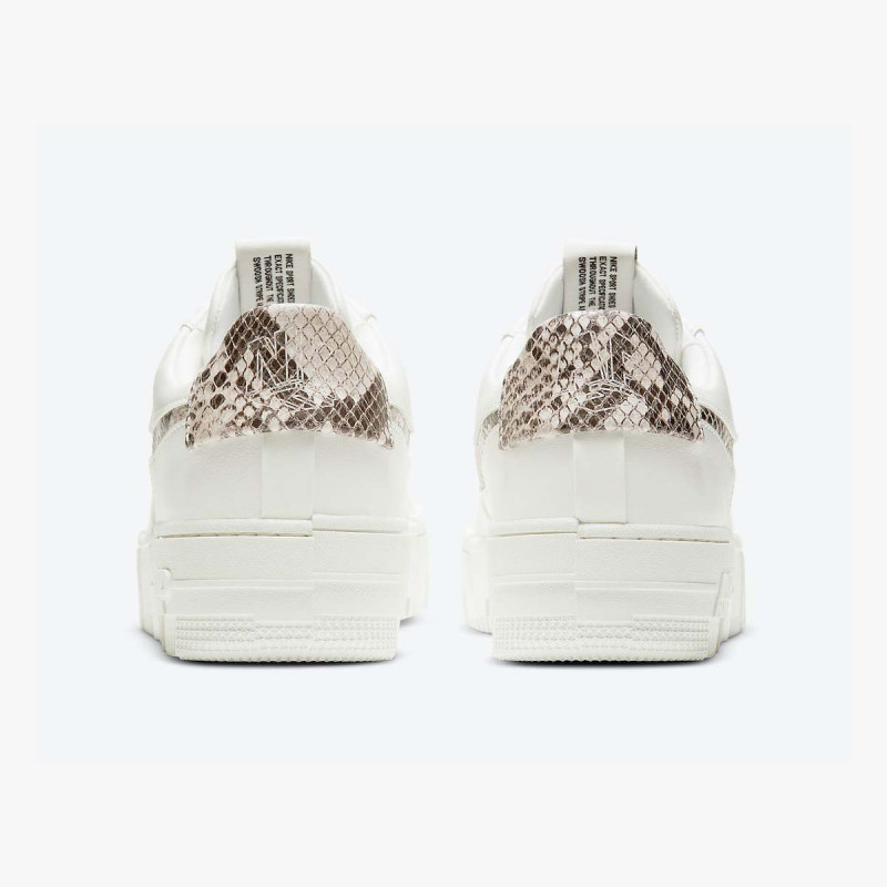 NIKE Tenisice W AF1 PIXEL SE 