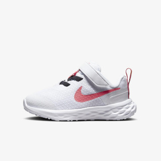 NIKE Tenisice Revolution 6 