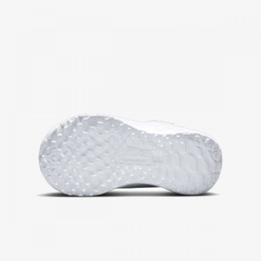 NIKE Tenisice Revolution 6 