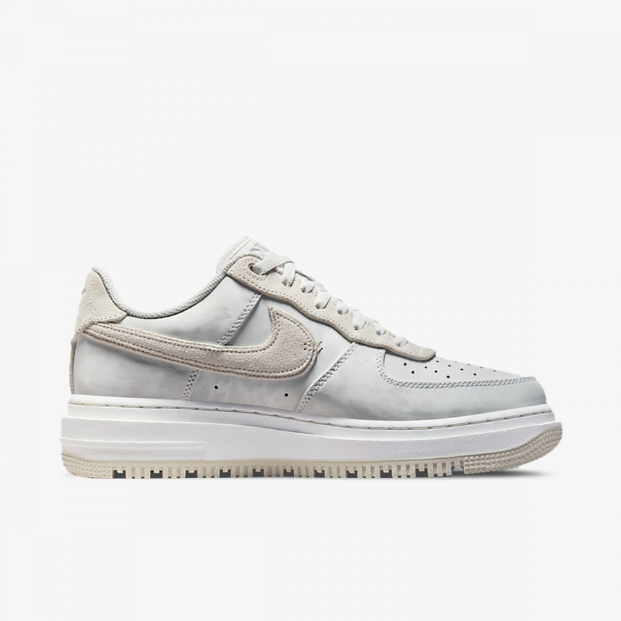 NIKE Tenisice Air Force 1 Luxe 