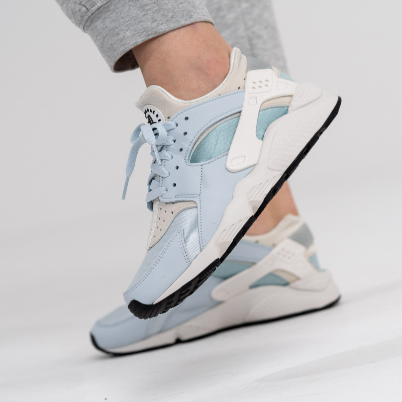 NIKE Tenisice W NIKE AIR HUARACHE 