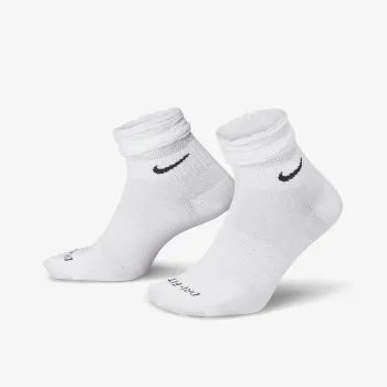 U NK EVERYDAY ANKLE 1PK - 144 RUFFLE SHU