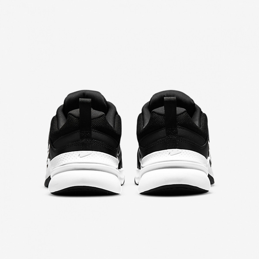 NIKE Tenisice Defy All Day 