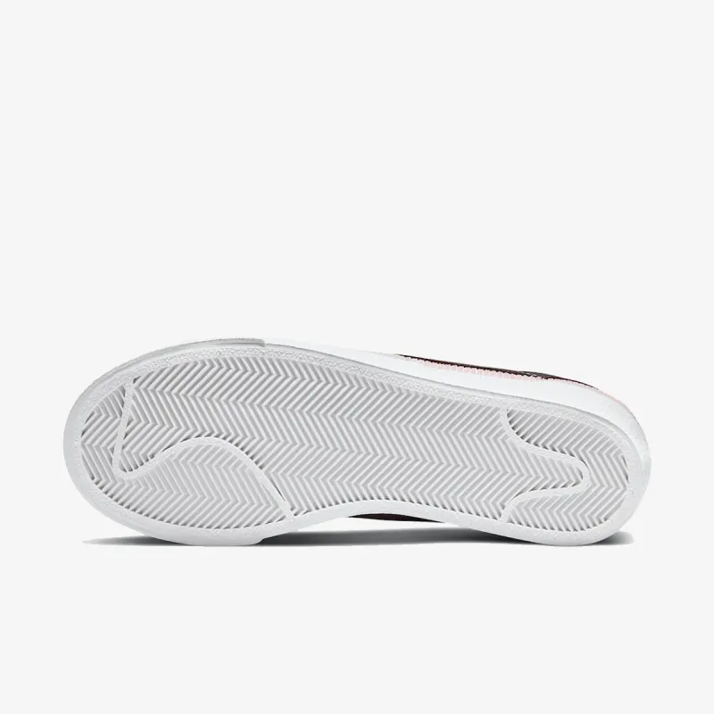 NIKE Tenisice WMNS NIKE BLAZER LOW PLTFRM FW 