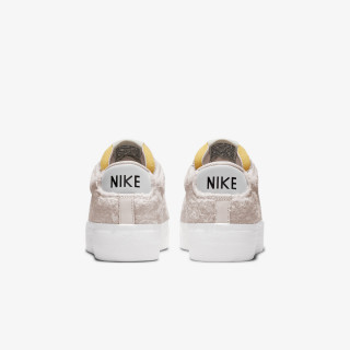 NIKE Tenisice WMNS BLAZER LOW PLATFORM MEM 4 