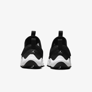NIKE Tenisice 23/7 