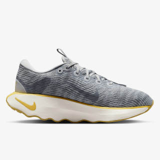 NIKE Tenisice Escape Momentum 