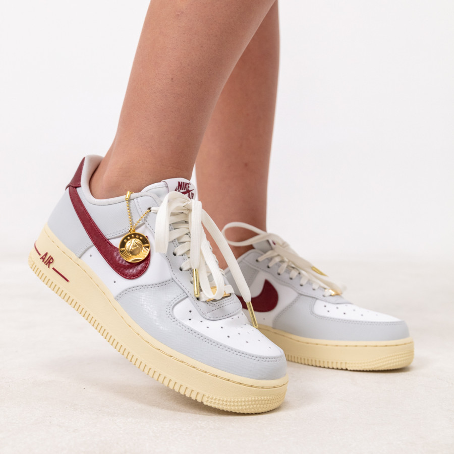 NIKE Tenisice Air Force 1 '07 Special Edition 