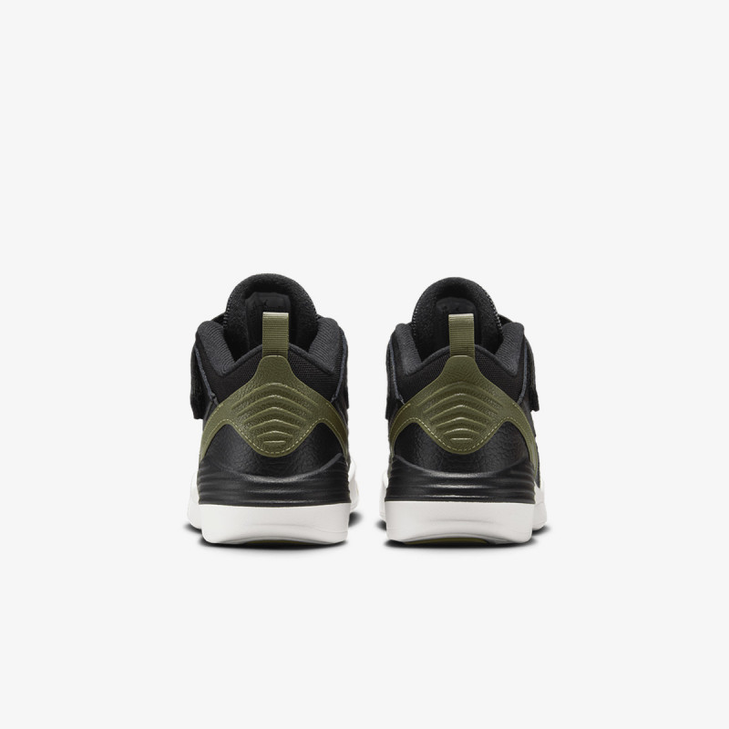 NIKE Tenisice Max Aura 5 