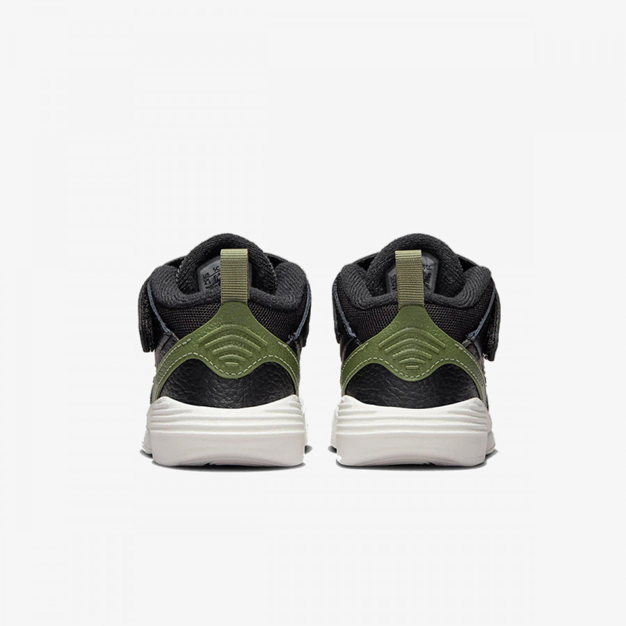 NIKE Tenisice Max Aura 5 