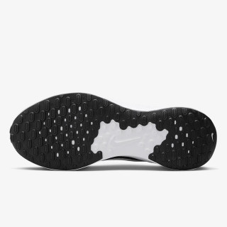 NIKE Tenisice Revolution 7 