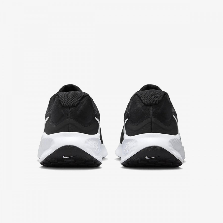 NIKE Tenisice Revolution 7 