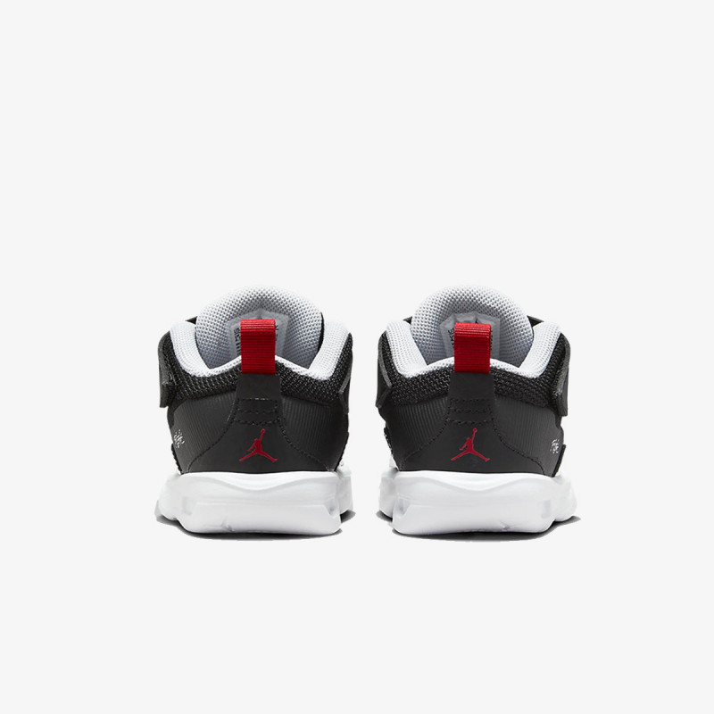 NIKE Tenisice Stay Loyal 3 
