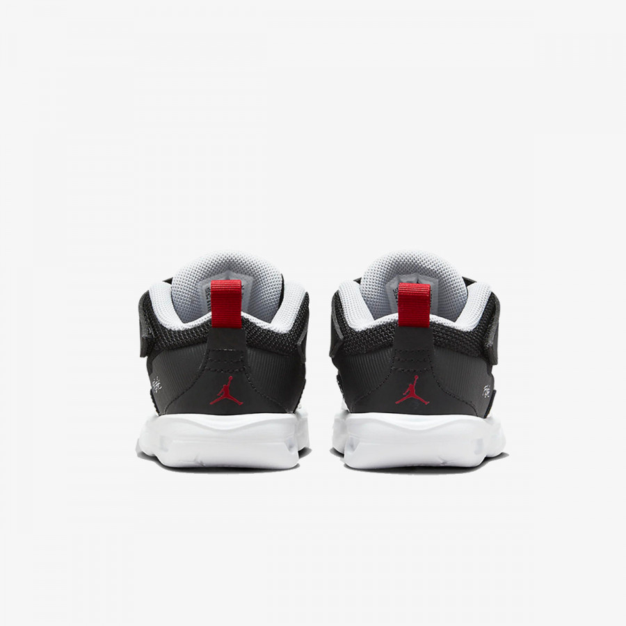 NIKE Tenisice Stay Loyal 3 