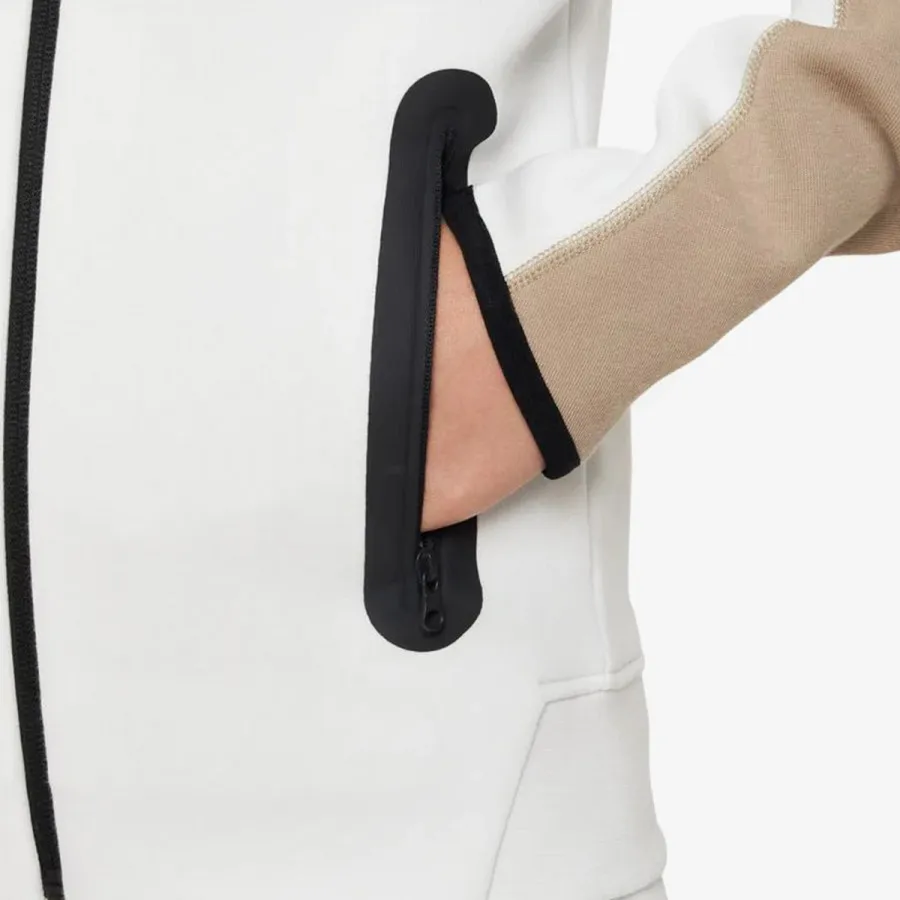 NIKE Majica s kapuljačom na patent Sportswear Tech Fleece 