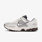 NIKE Tenisice W NIKE ZOOM VOMERO 5 