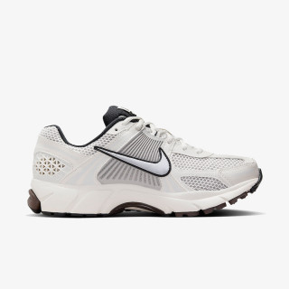 NIKE Tenisice W NIKE ZOOM VOMERO 5 